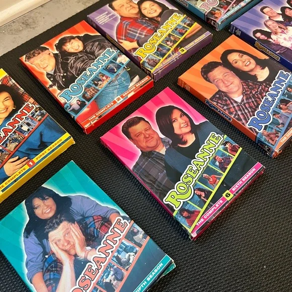 Roseanne DVD Box Set Collection - Picture 2 of 3